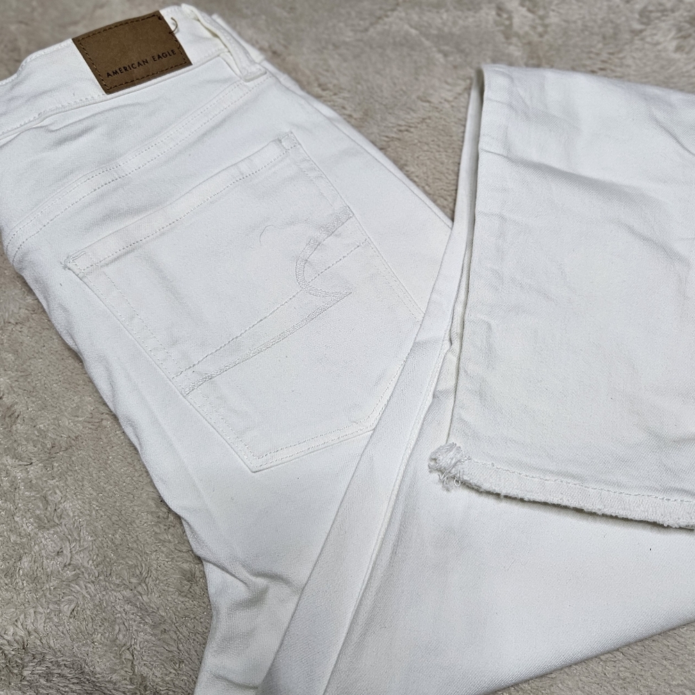 American Eagle Outfitters White Ankle Cropped Jeans